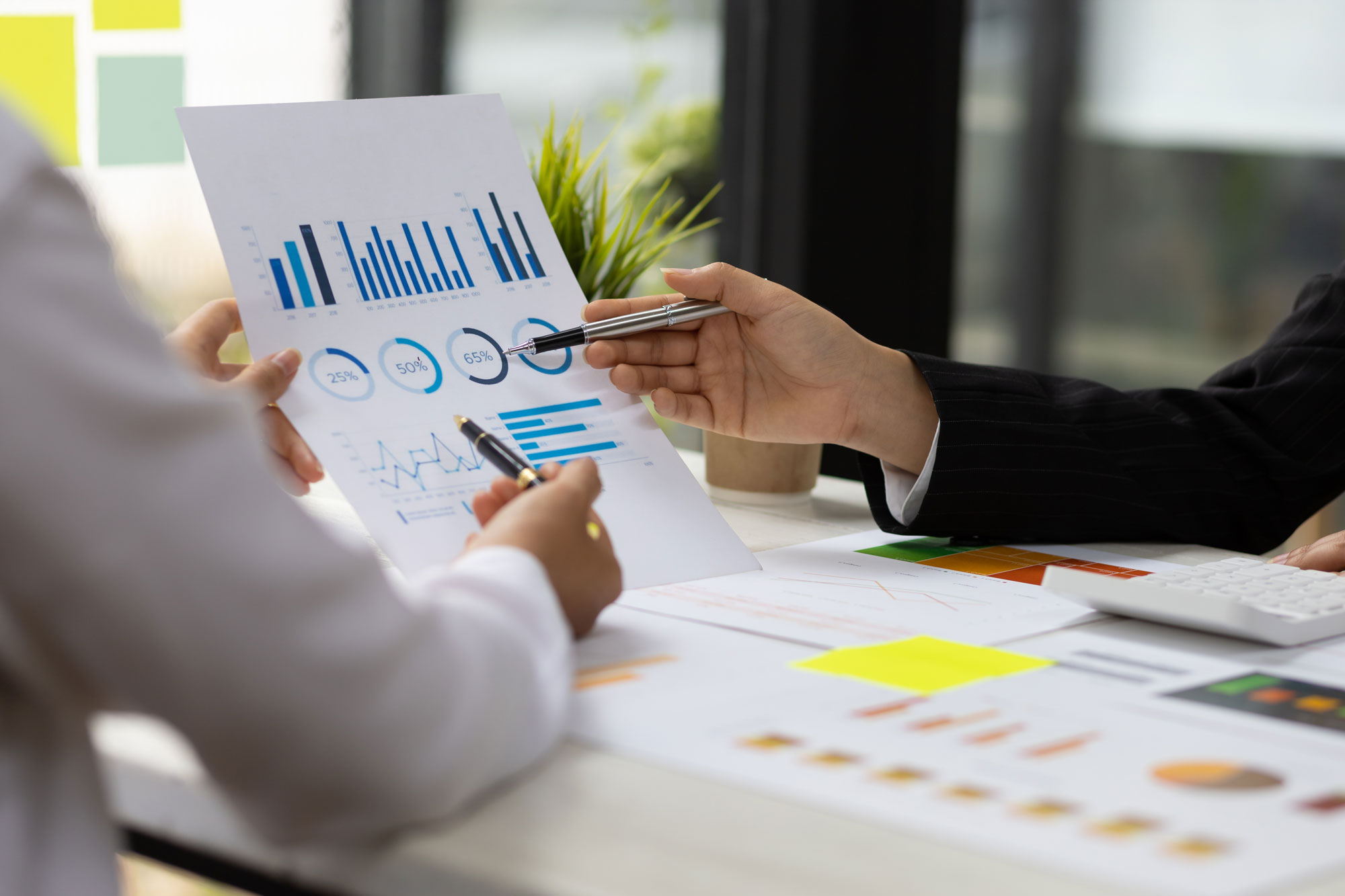 Art Of Balancing Risk And Return: Expert Financial Tips